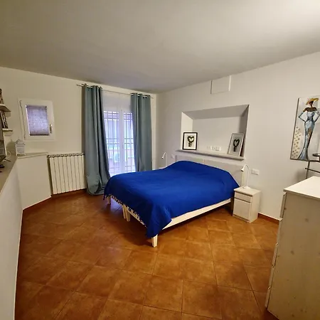 Corte Galliera 1 *
